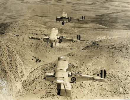 ‘B’ Flight of No. 30 Squadron RAF over Iraq, 1924. San Diego Air and Space Museum Archive. Public Domain.