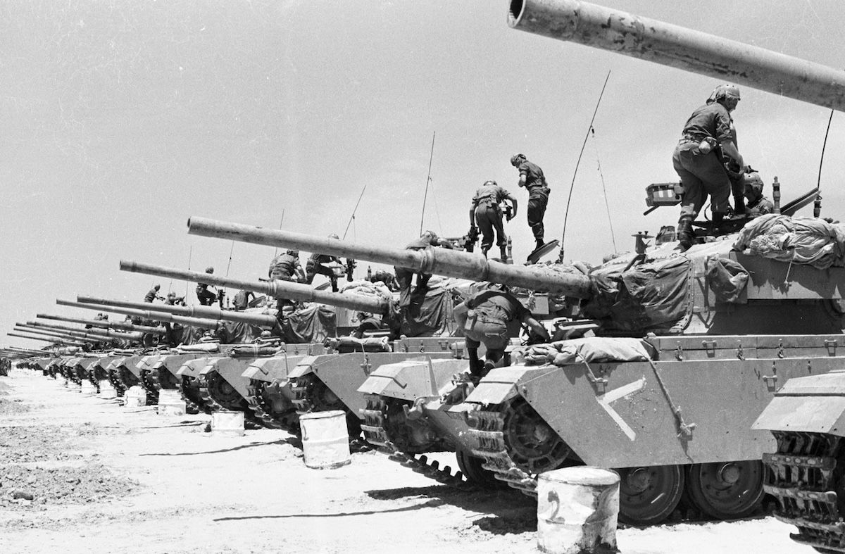 Israeli tanks in the Negev desert on Day Six of the Six Day War, by Dan Hadani, 1967. National Library of Israel (CC BY).