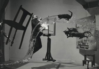 ‘Dali Atomicus’, surrealist Salvador Dalí in mid-air, by Philippe Halsman, 1948. Library of Congress. Public Domain.